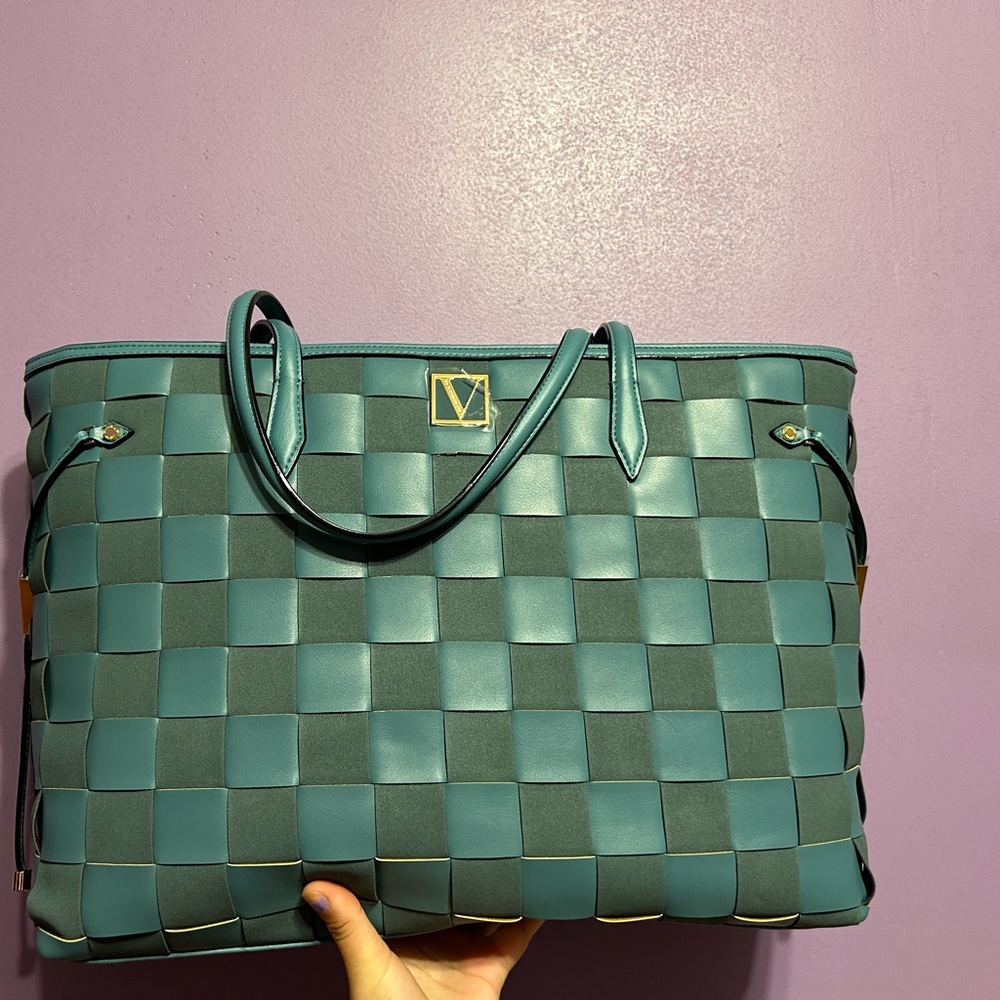 MEDIUM IVY COLOR WOVEN HANDBAG/PURSE